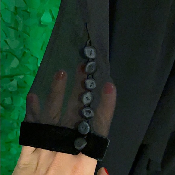 ESCADA - Picture 4 of 6